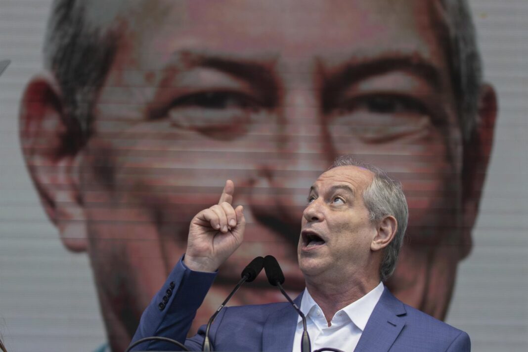 Ciro Gomes volta ao PSDB e deve disputar governo do Ceará