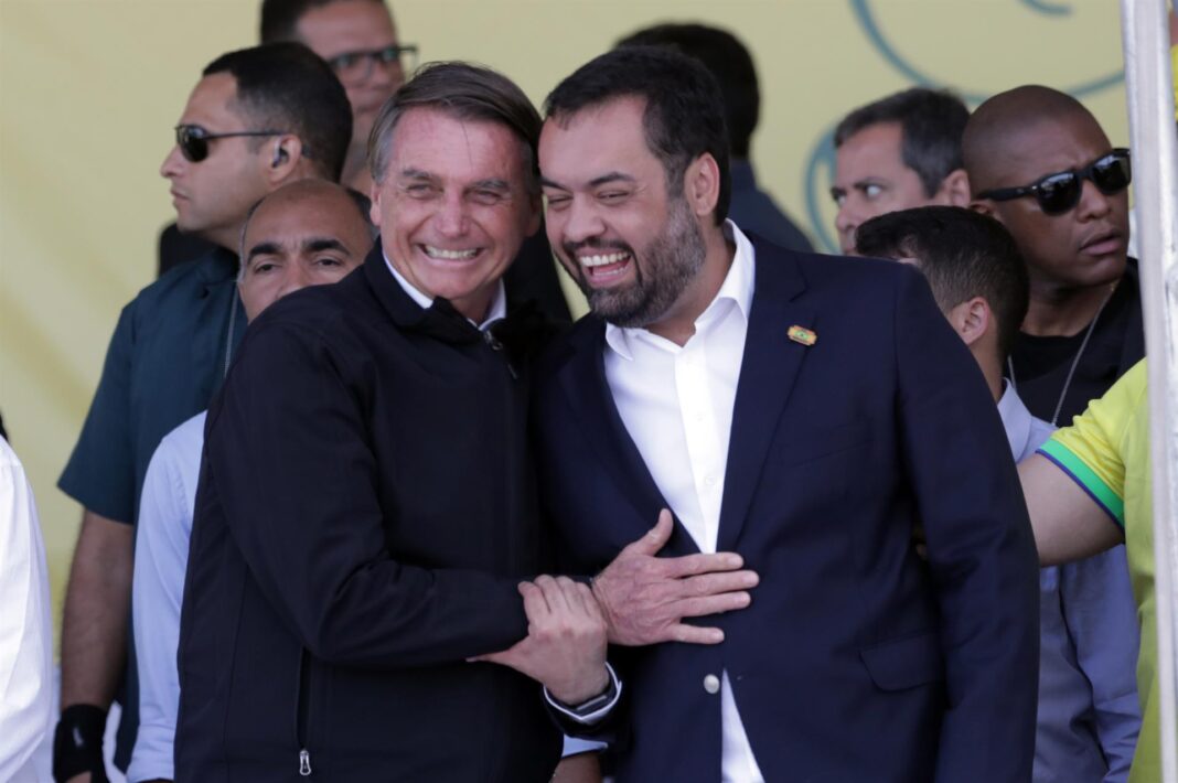 Castro passa de 1 milhão de seguidores após operação