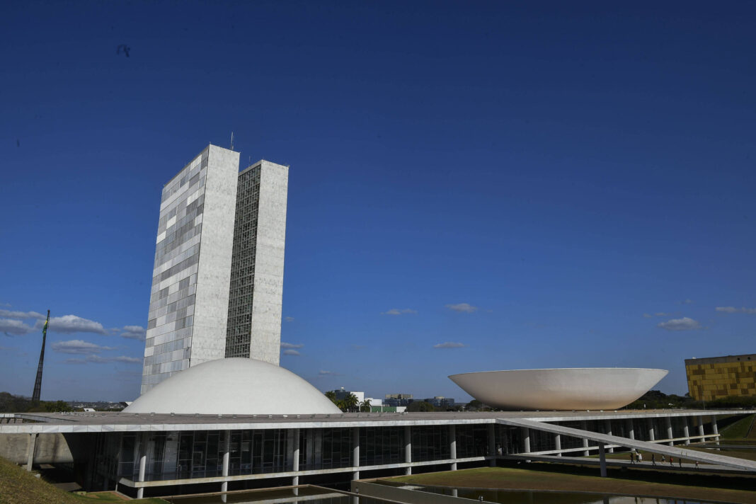 Resolução da Câmara amplia poder da Polícia Legislativa – 30/10/2025 – Poder