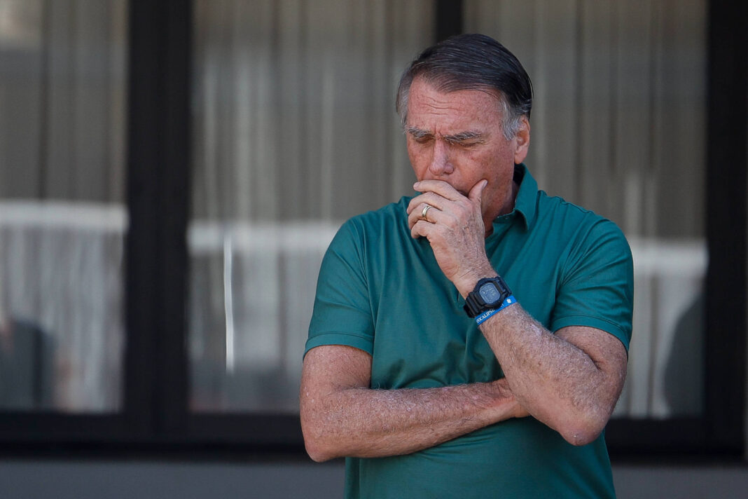 Aliados de Bolsonaro tentam frear pressão por sucessor – 19/10/2025 – Poder
