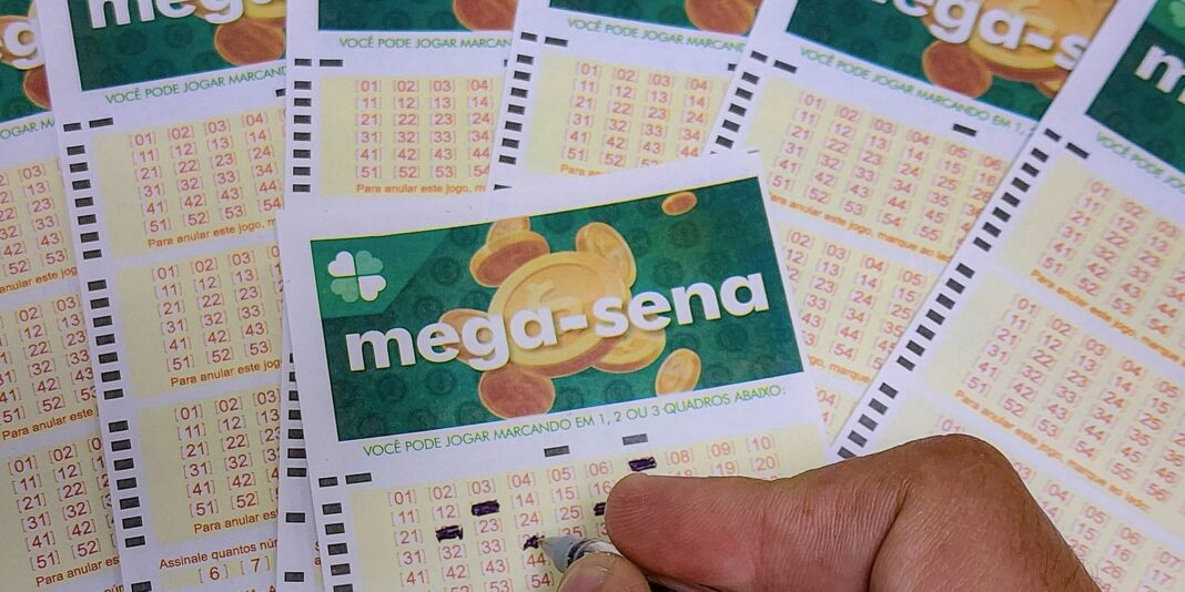 Mega-Sena acumulada sorteia R$ 55 milhões neste sábado