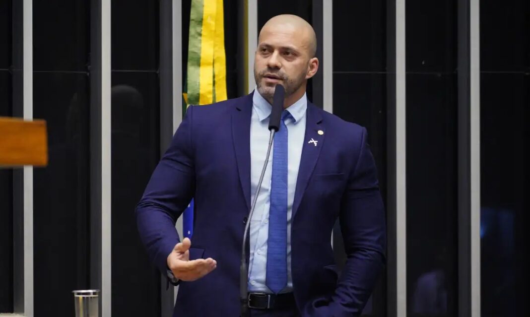 Moraes não analisa pedido e Daniel Silveira perde batizado da filha