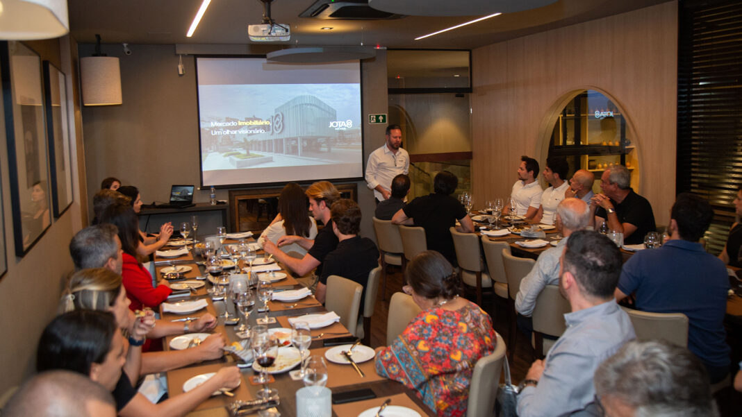 JOTA8 Realiza Roadshow Imobiliário para Investidores no PR