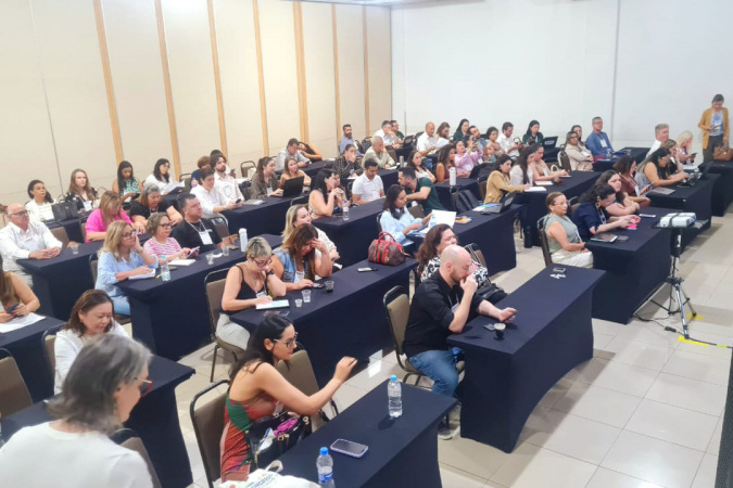 Paraná capacita 350 gestores e profissionais da saúde no Agora Tem Especialistas