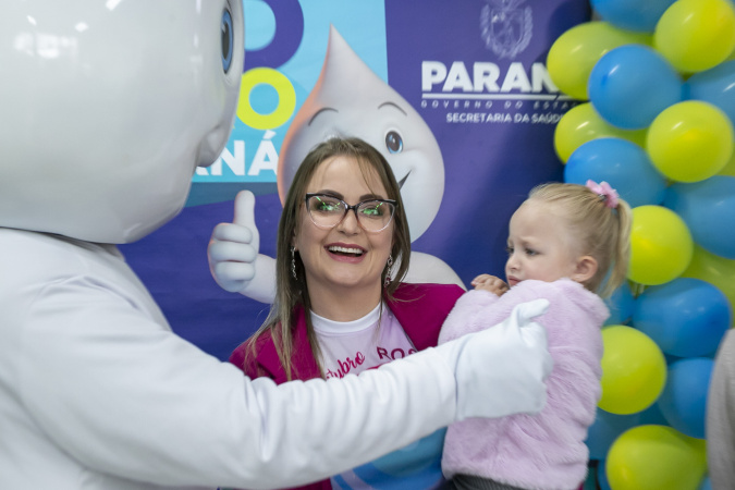 Dia D de Multivacinação mobiliza 10 mil profissionais em 1370 salas de aplicação pelo Paraná