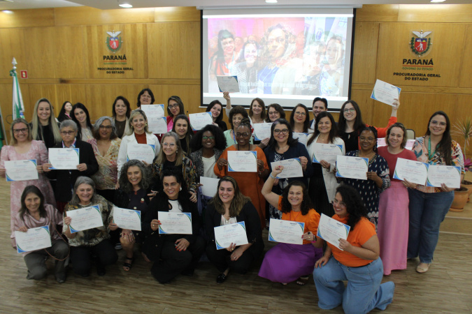 Nova gestão do Conselho Estadual dos Direitos da Mulher toma posse no Paraná