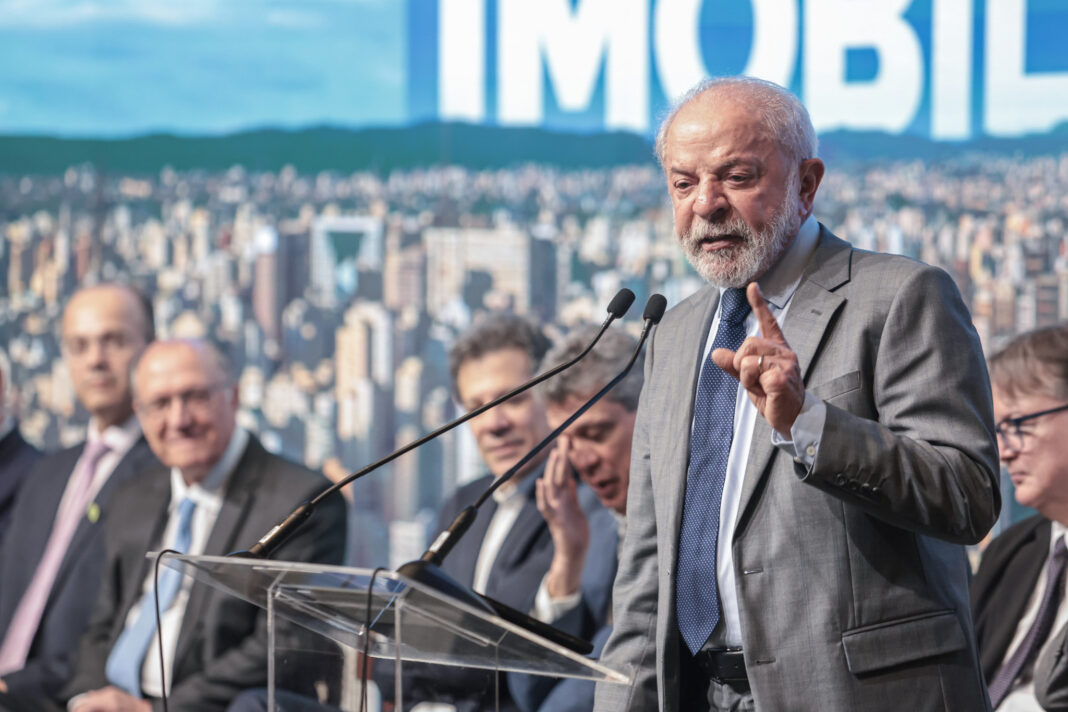 Lula lança novo modelo de crédito imobiliário para classe média