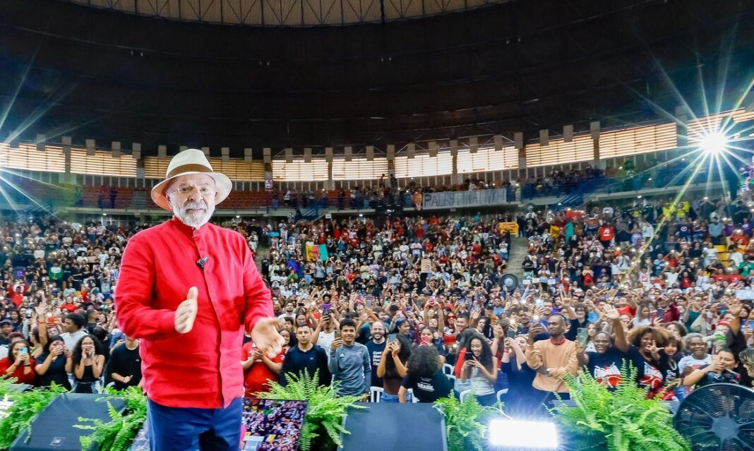 Lula fala defende doutrina latino-americana à educação