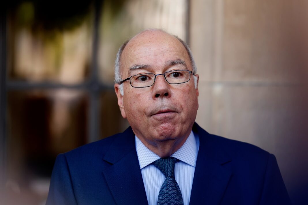 Moraes reabre inquérito e avança sobre clã Bolsonaro