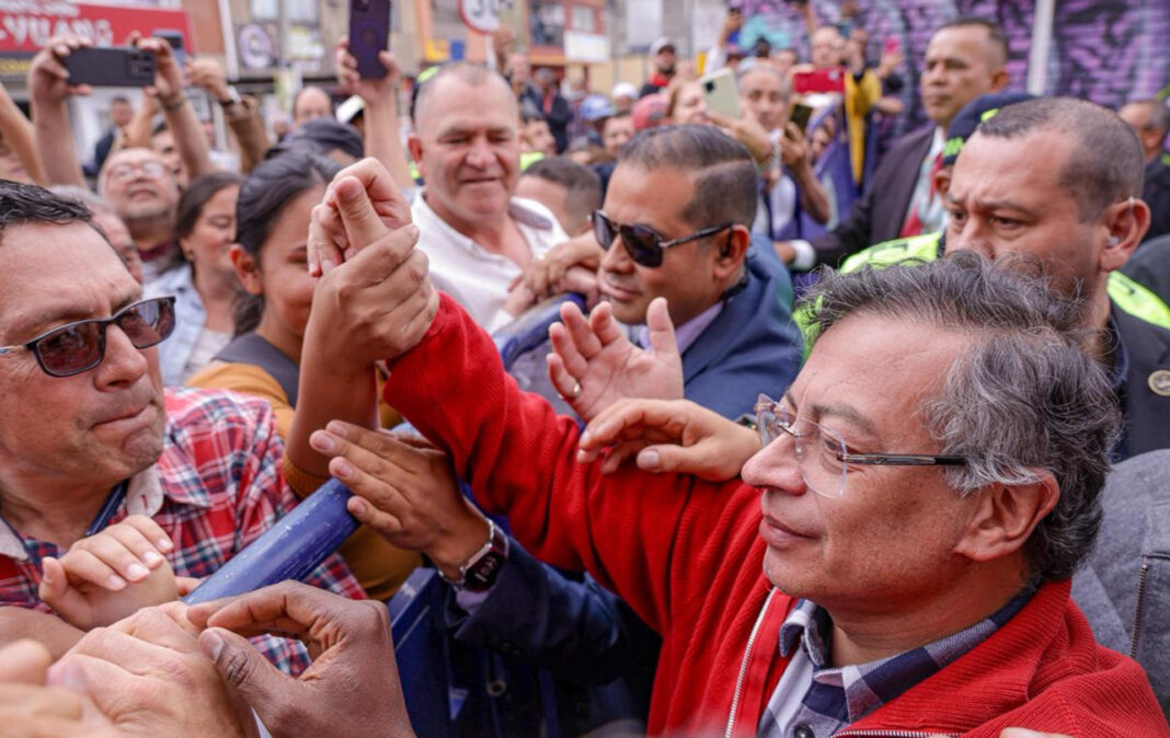 Petro culpa “nazistas de Bolsonaro” por mortes no Rio