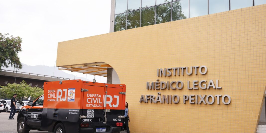 Famílias de mortos em operação no Rio reclamam de falta de informação