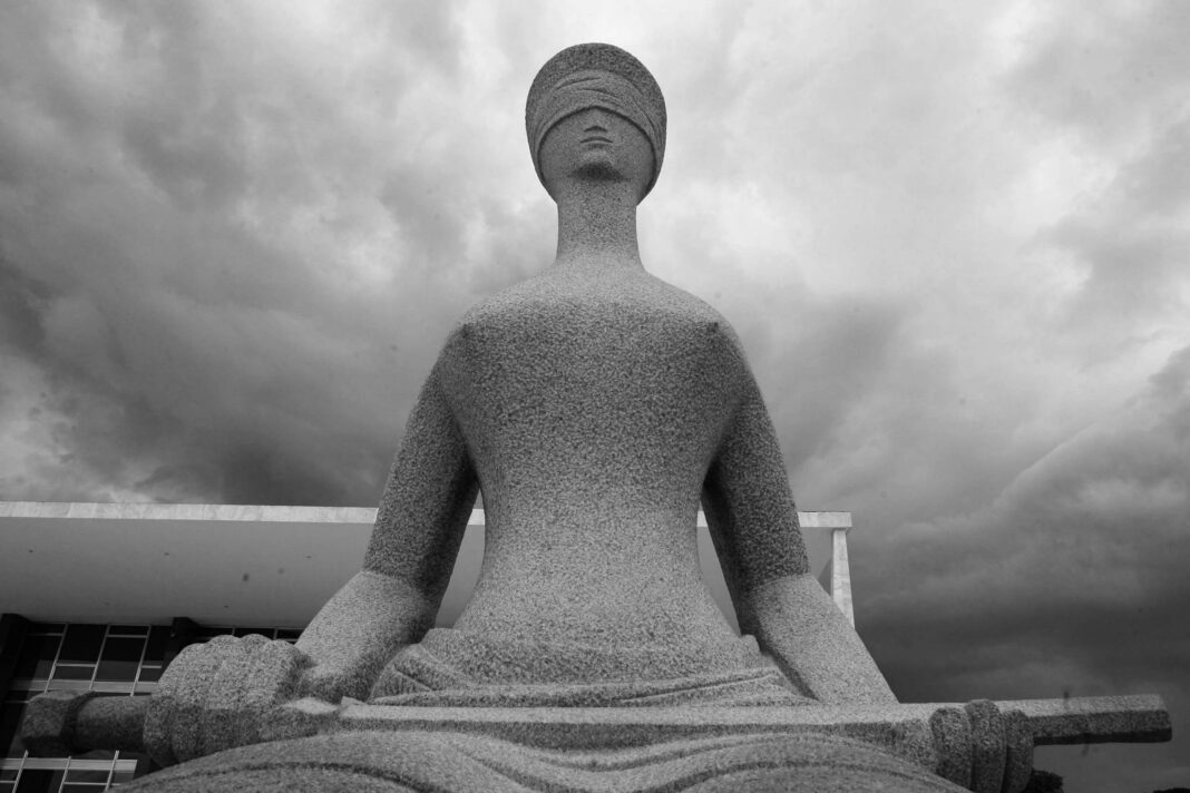 Além da punição ao golpismo militar – 26/11/2025 – Opinião