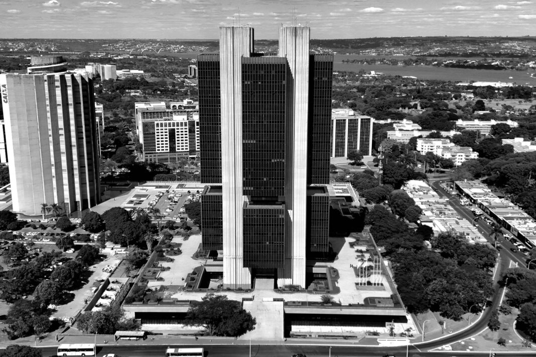 Lições do caso Banco Master – 08/11/2025 – Opinião