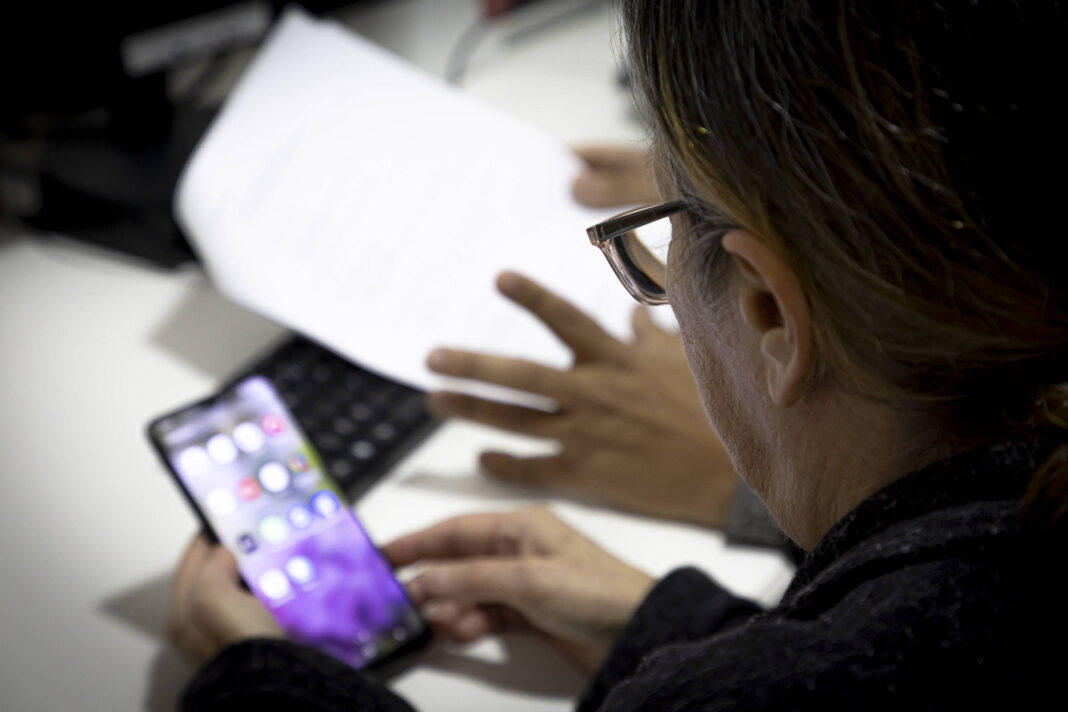 Por que você deve abraçar novas tecnologias ao envelhecer – 20/11/2025 – Tec