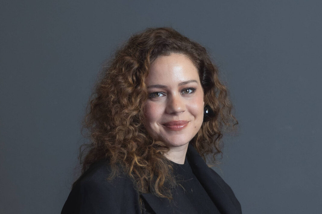 Leandra Leal fala sobre pais que eram apenas amigos – 27/11/2025 – Celebridades