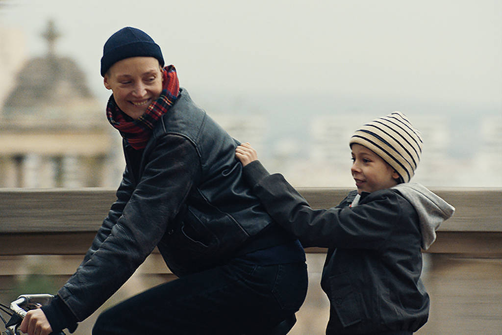 Mãe lésbica luta por guarda de filho em filme do MixBrasil – 11/11/2025 – Ilustrada