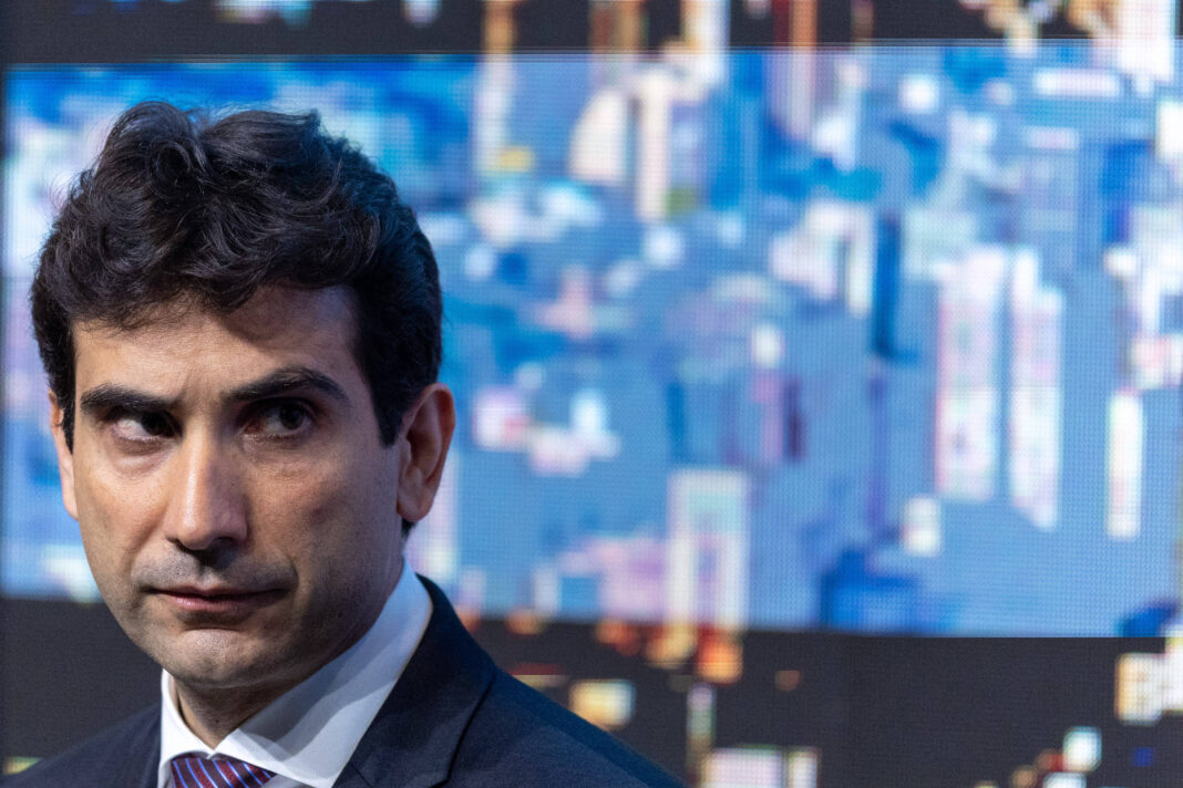 BC não avalia conveniência de investimento, diz Galípolo – 25/11/2025 – Mercado