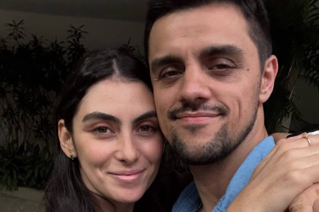 Maniana Uhlmann diz que orou contra papéis de Felipe Simas – 04/11/2025 – Celebridades