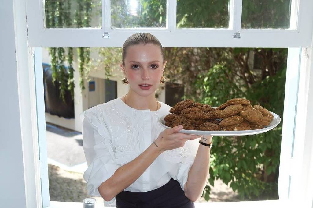 Isa Scherer se justifica por oferecer piso salarial – 04/11/2025 – Celebridades