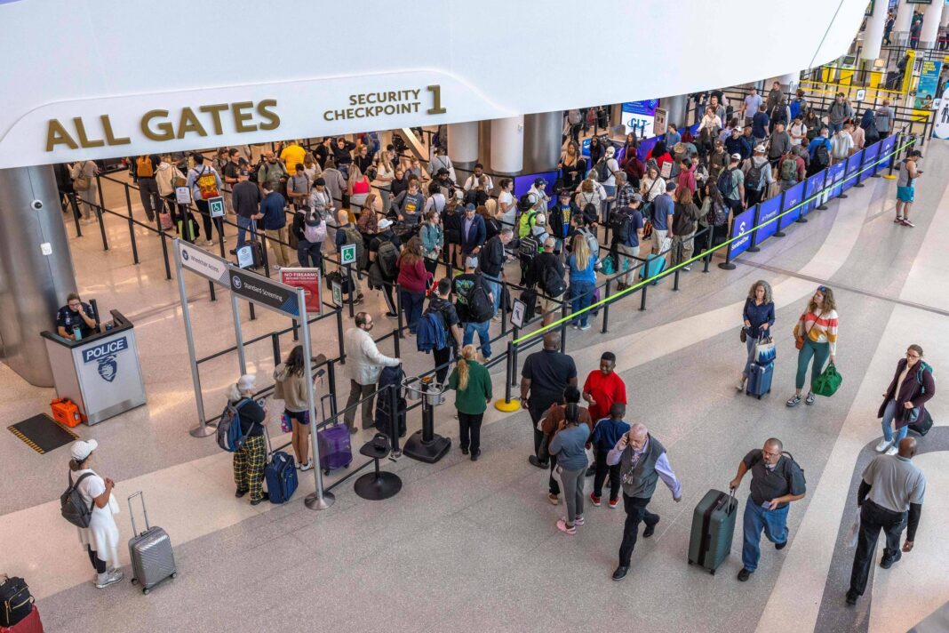 Governo Trump alerta para colapso aéreo e impacto no PIB – 09/11/2025 – Mercado