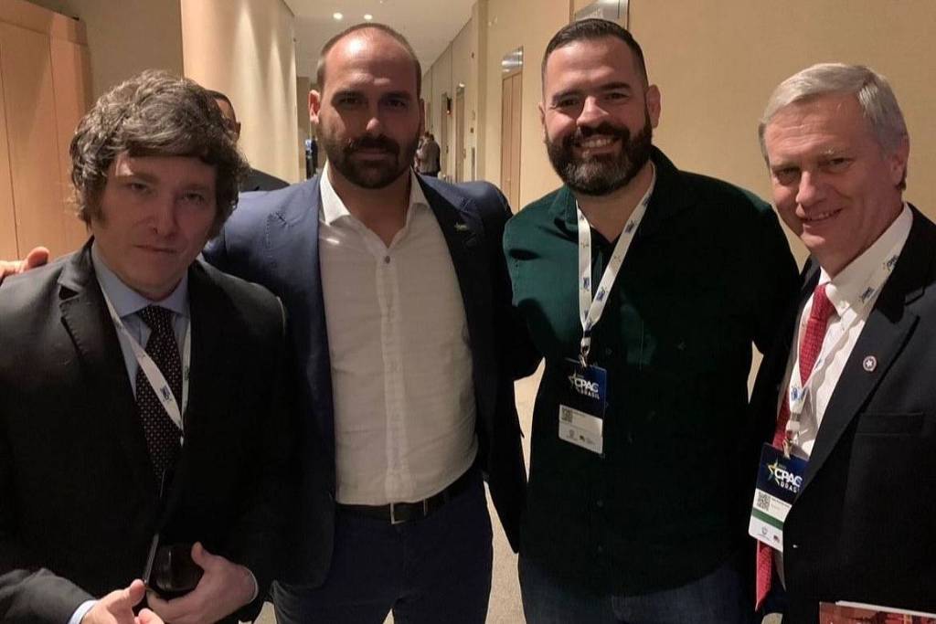 Ex-assessor de Eduardo viaja aos EUA para discutir eleição – 20/11/2025 – Painel