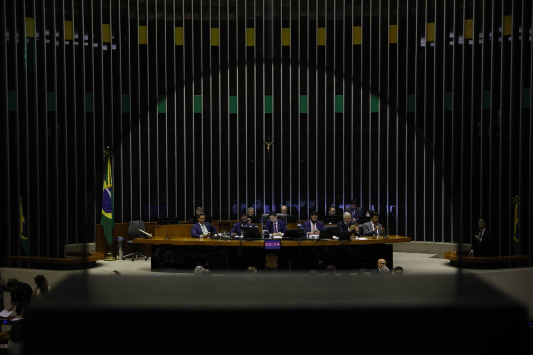 Maioria dos profissionais de lobby ganha mais de R$ 35 mil – 29/11/2025 – Painel