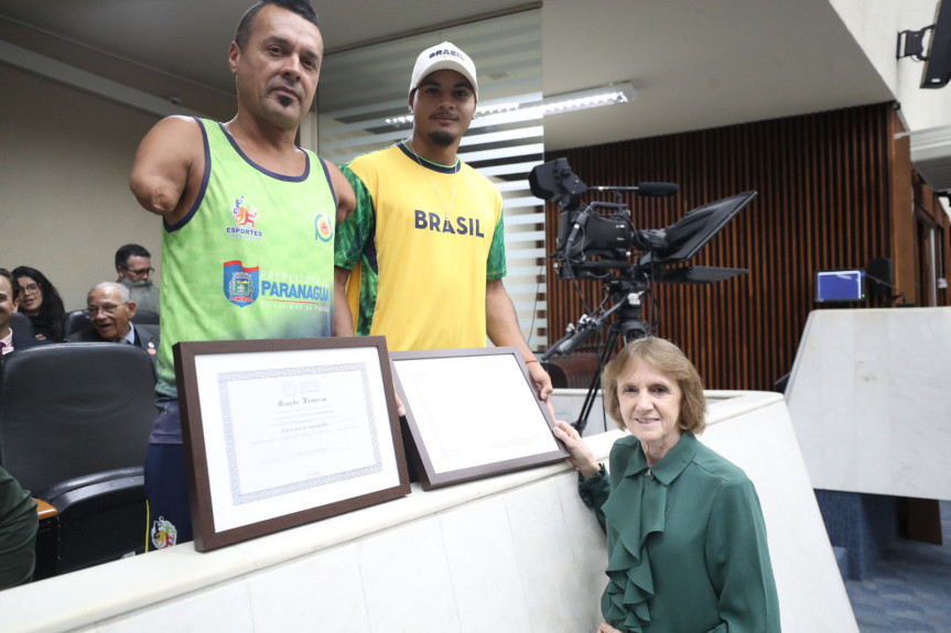Assembleia Legislativa do Paraná | ALEP | Notícias > Assembleia homenageia paratletas de Paranaguá em proposição da deputada Luciana Rafagnin (PT)