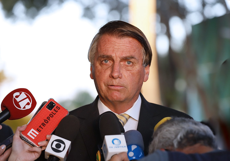 Bolsonaro tem salário cortado pelo PL após condenação definitiva