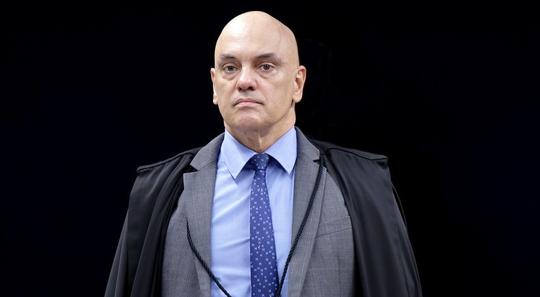 Moraes cita denúncia contra Paulo Figueiredo ao comentar carta aos comandantes