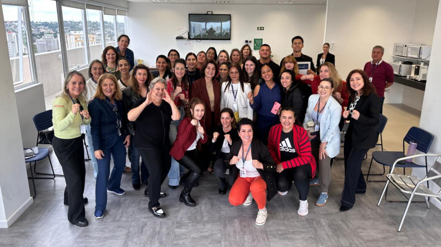 Assembleia Legislativa do Paraná | ALEP | Notícias > Assembleia Legislativa promove curso de autodefesa no Dia Internacional de Combate à Violência contra a Mulher