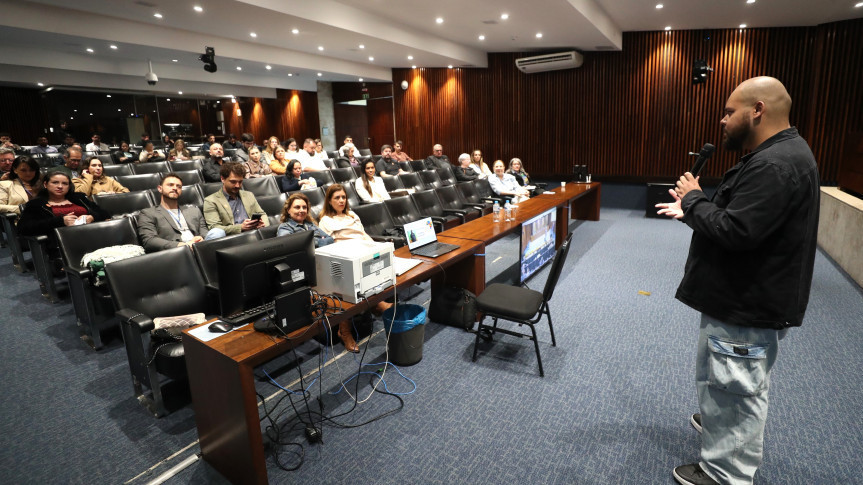 Assembleia Legislativa do Paraná | ALEP | Notícias > Assembleia Legislativa recebe primeira oficina do ciclo de formação ComunicaLAB