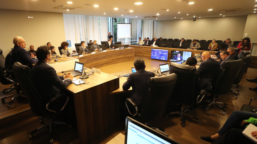 Assembleia Legislativa do Paraná | ALEP | Notícias > CCJ analisa emendas ao projeto de lei que trata da estruturação das carreiras da Polícia Civil do Paraná