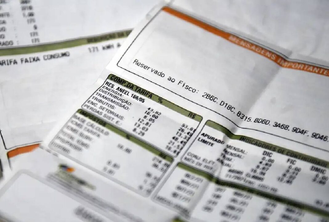 Aneel mantém bandeira vermelha em novembro