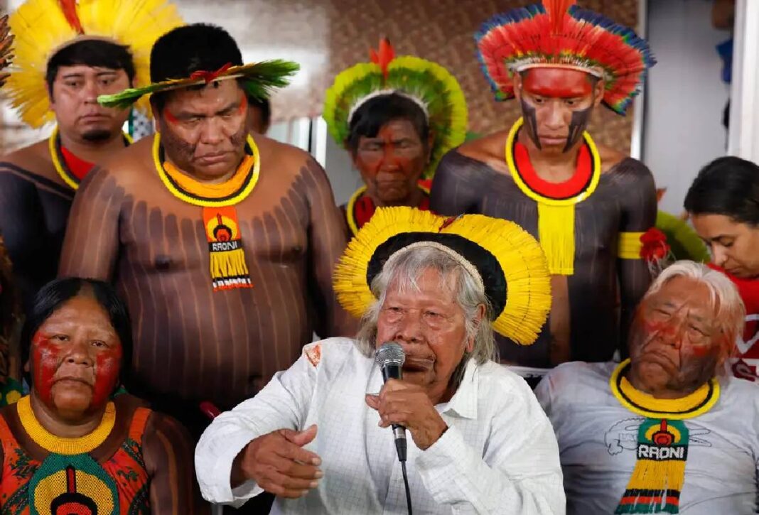 Cacique Raoni cobra Lula sobre promessa feita: “lembro das suas palavras”