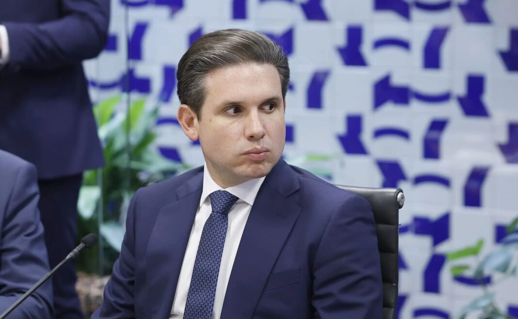 Motta consultará jurídico da Câmara antes de decisão sobre Ramagem