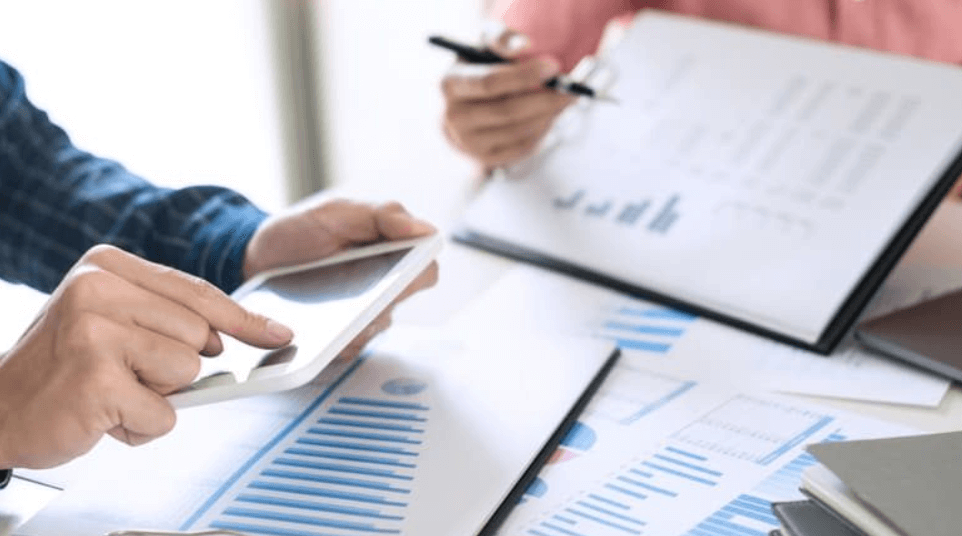 Orçamento do Paraná: como seu dinheiro é investido em saúde, educação e estradas?