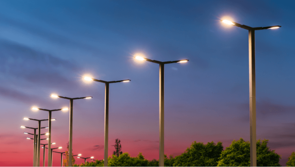 Iluminação pública e asfalto: como exigir do seu município