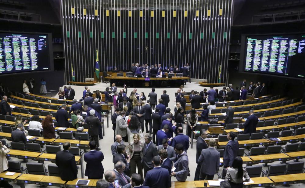 Como cada deputado votou no aumento a servidores do Judiciário