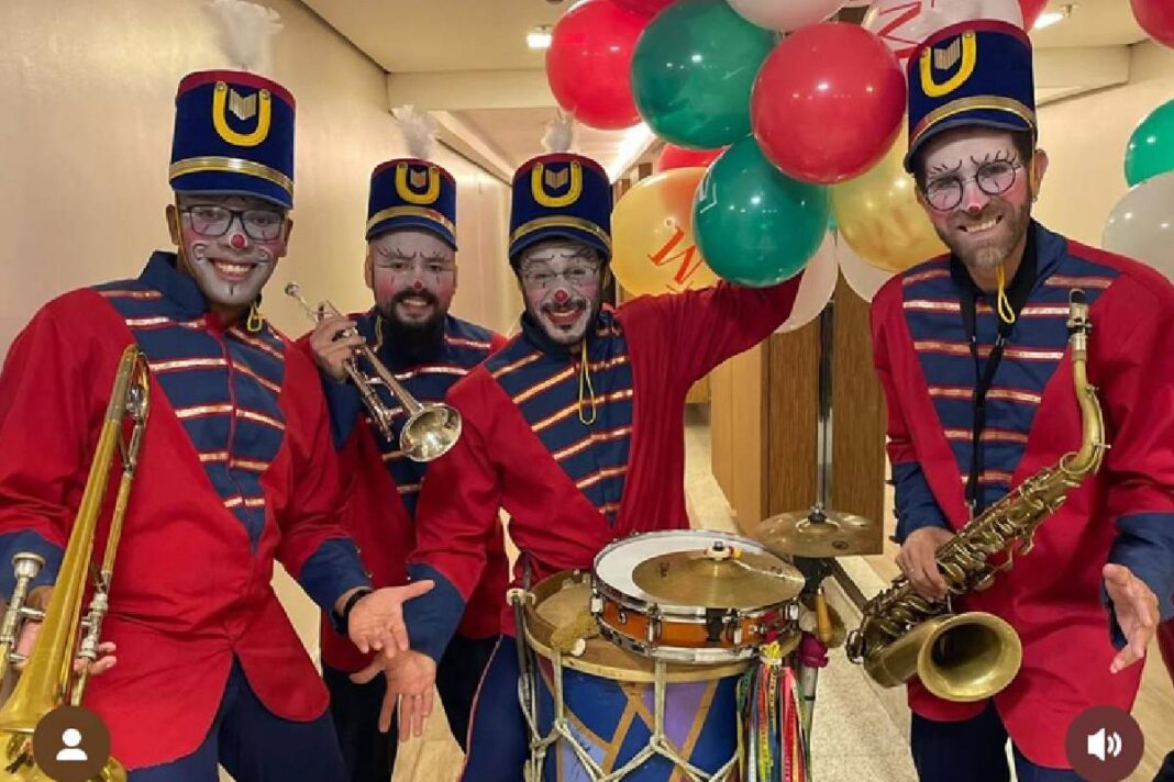 Cortejo de Natal estreia com desfile musical na Rua XV nesta sexta