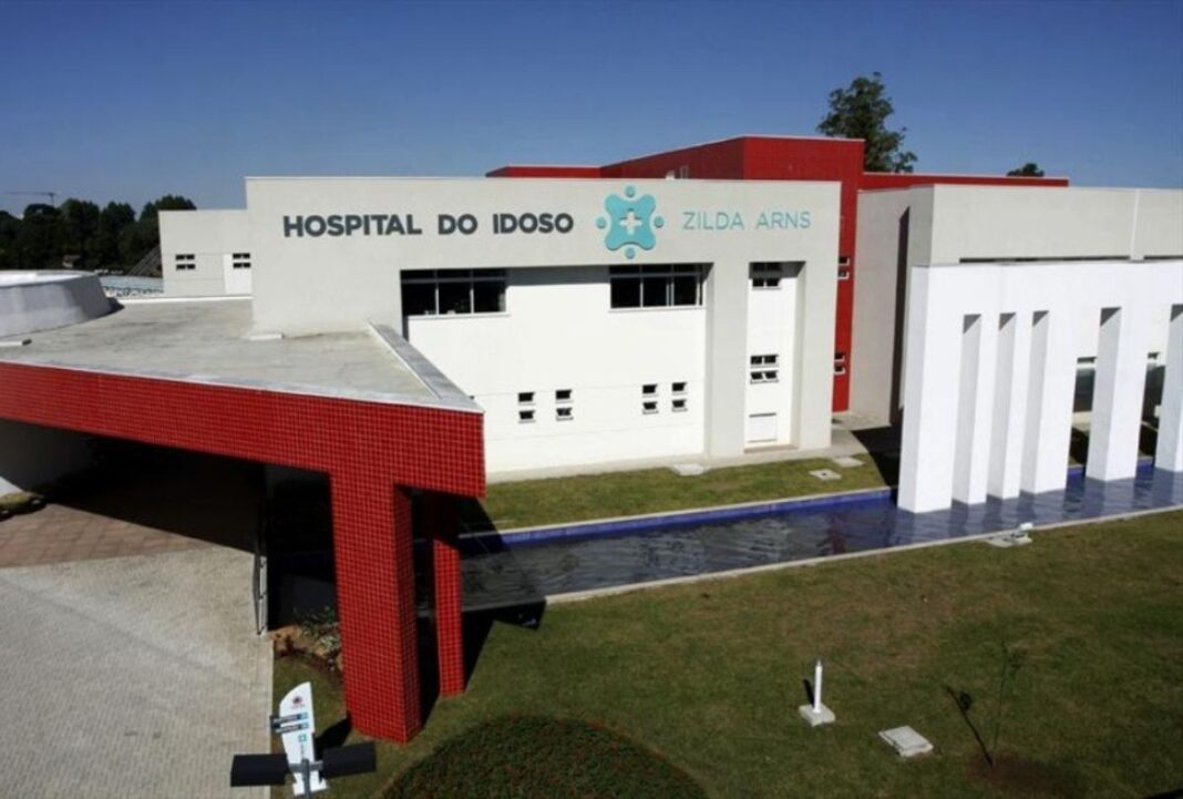 Novo processo seletivo em Curitiba tem salários de até R$ 11,3 mil