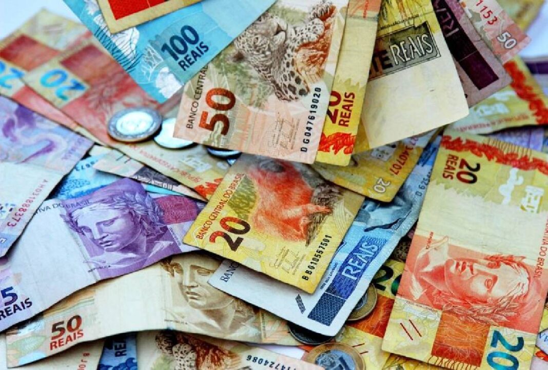 Isenção do IR para quem ganha até R$ 5 mil é sancionada