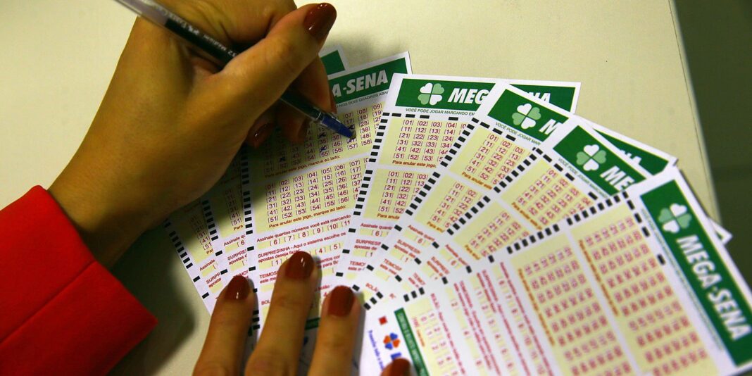 Prêmio de R$ 44 milhões da Mega-Sena será sorteado neste sábado