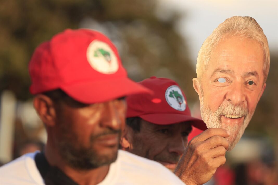 Oposição quer enquadrar MST como organização terrorista