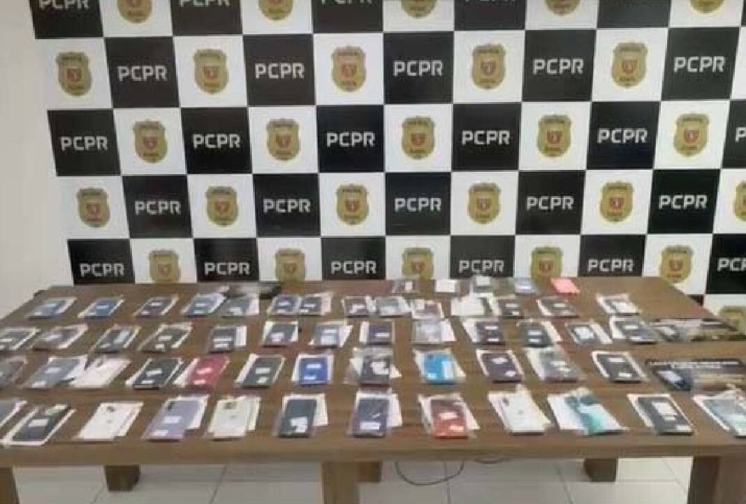 Polícia devolve 41 celulares roubados para as vítimas no Paraná