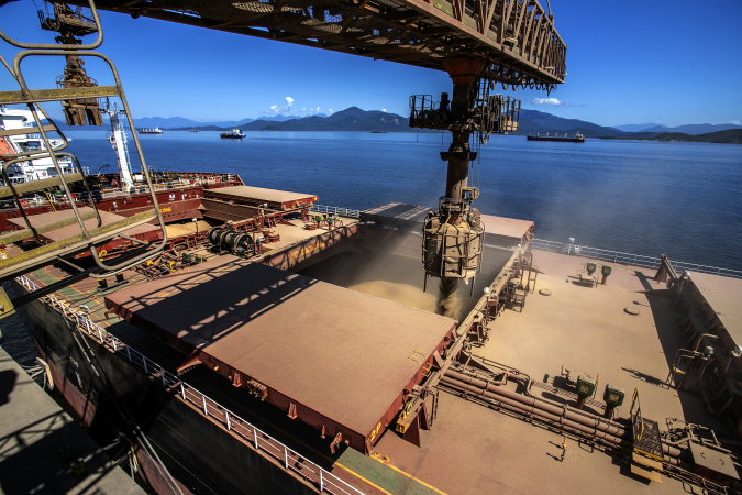 Movimentação nos portos do Paraná chega a 61,2 milhões de toneladas até outubro