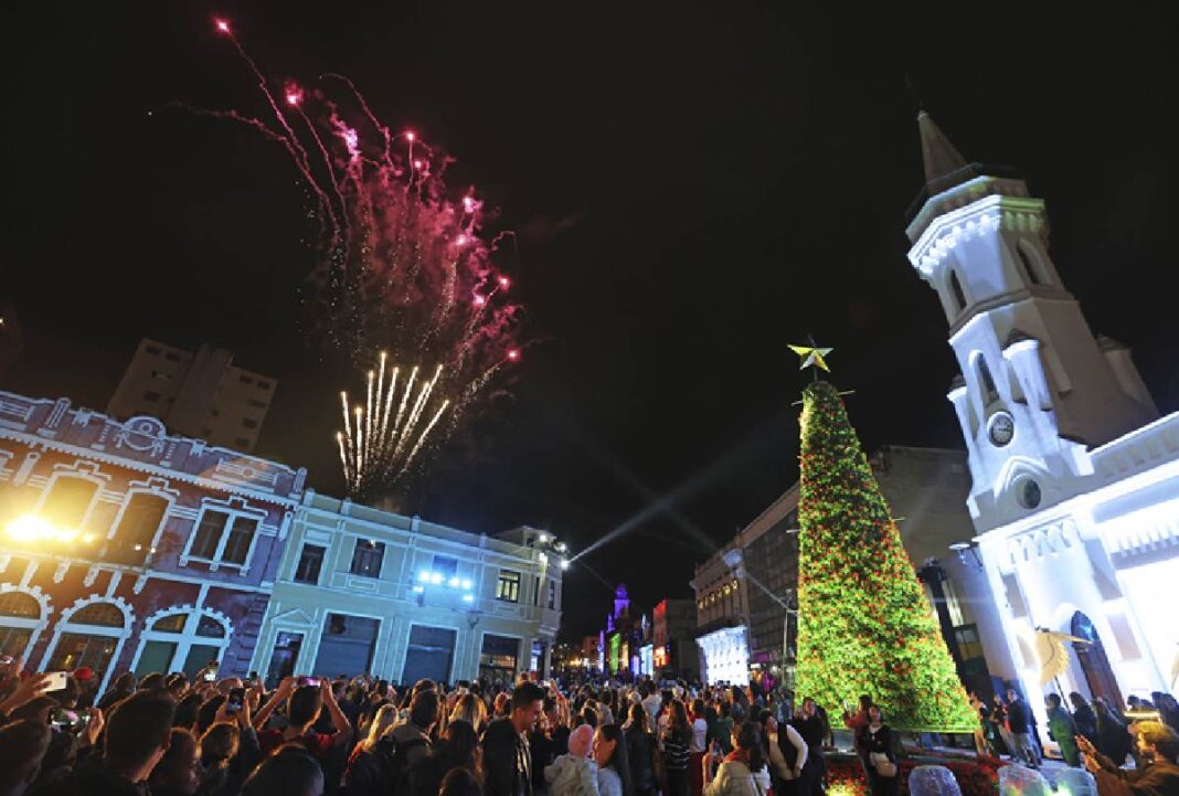 Primeira semana do Natal de Curitiba tem mais de 10 estreias