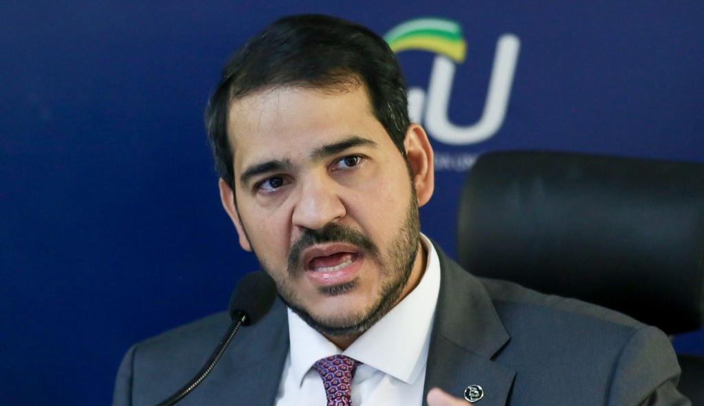 Messias fala contra aborto em reunião com a CNBB