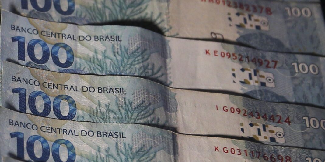Contas públicas têm déficit de R$ 14,4 bilhões em novembro