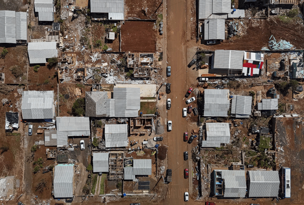 Rio Bonito do Iguaçu inicia construção de 320 casas após tornado