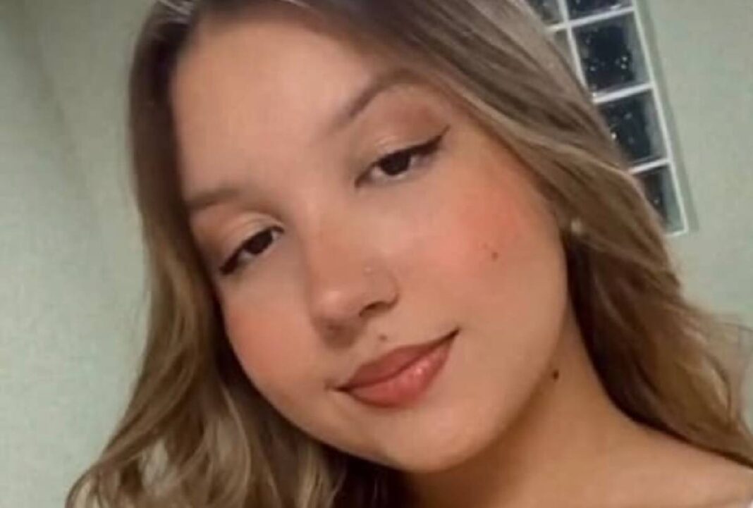 Sobrinha de prefeito do Paraná morre em grave acidente de moto